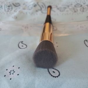 Billion Dollar Brows Brush